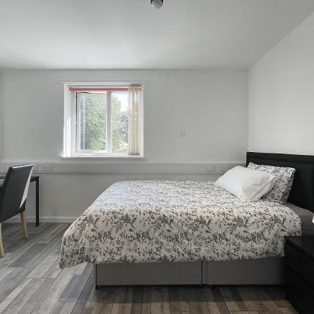 Апартаменты Bright, Warm & Cozy House In Harpurhey Манчестер Экстерьер фото