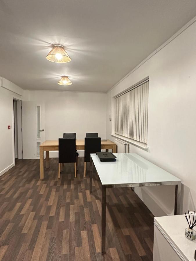 Апартаменты Bright, Warm & Cozy House In Harpurhey Манчестер Экстерьер фото