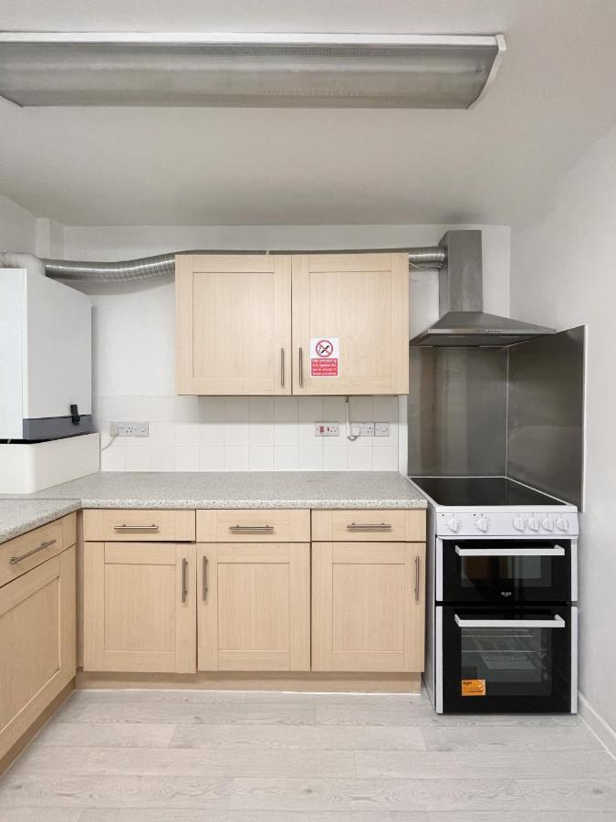 Апартаменты Bright, Warm & Cozy House In Harpurhey Манчестер Экстерьер фото